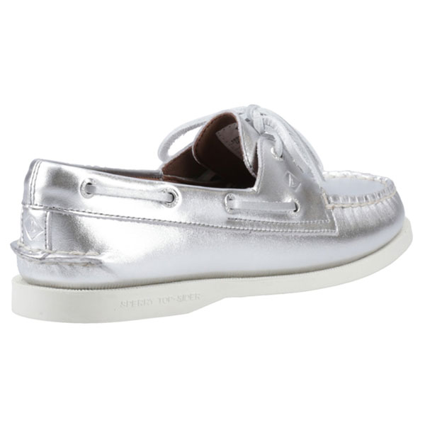 Authentic 2-Eye Classic Boat Shoe