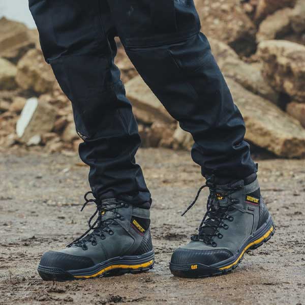 Cat Munising Slip Resistant Safety Shoes