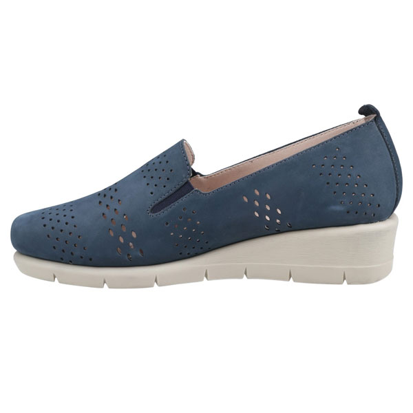 Dinah Travel Light Casual Shoe