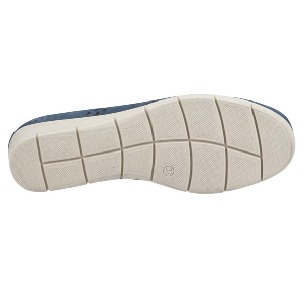 Dinah Travel Light Casual Shoe