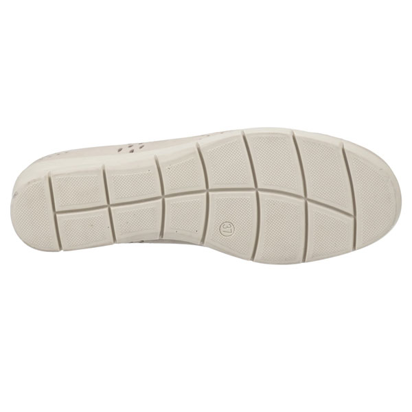 Dinah Travel Light Casual Shoe