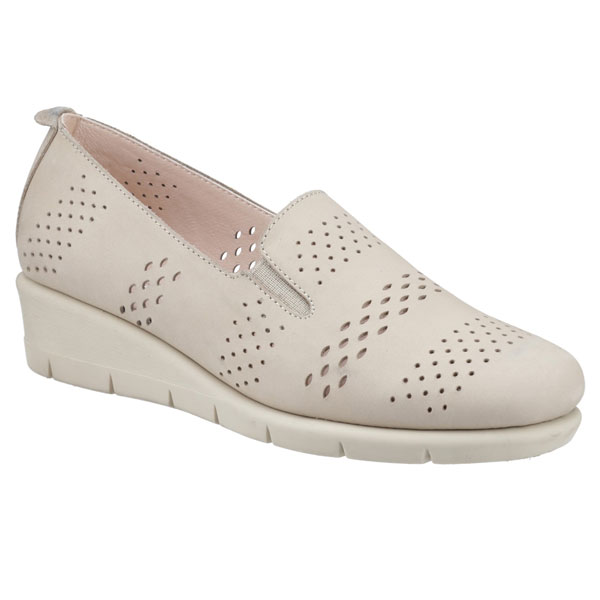 Dinah Travel Light Casual Shoe