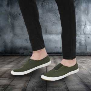 quality gusset plimsolls in the UK