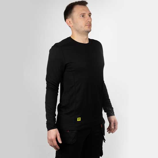 Lifa Crewneck with Flatlock Comfort Seams