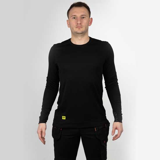 Lifa Crewneck with Flatlock Comfort Seams