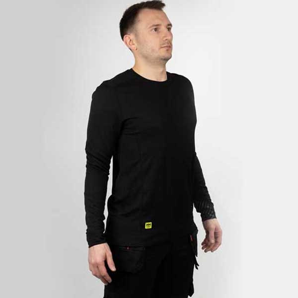 Lifa Crewneck with Flatlock Comfort Seams