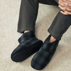  men’s touch-fastening slippers UK