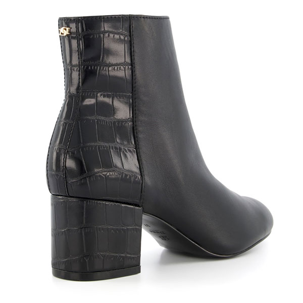 Oleah Black Textured Back Ankle Boots