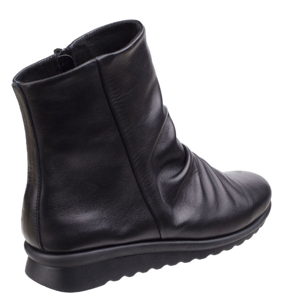 Pan Fried Flexible Sole Boot for Women