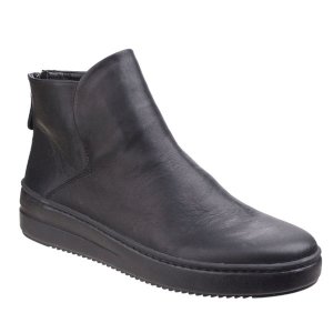 Sneak on Over Arno Everyday Leather Ankle Boot