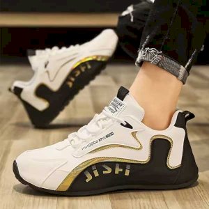 Sports Shoes