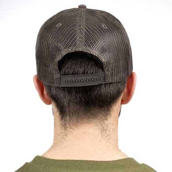 Sporty Snapback Cap with Mesh and Logo