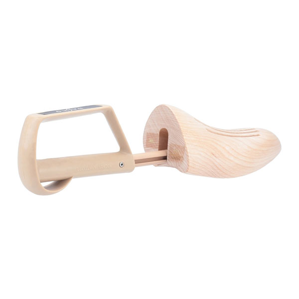Cedar Travel Tree Holder